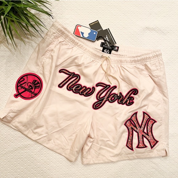 NWT New York Yankees Pro Standard MLB Swim Trunks Men’s Size XL - Picture 1 of 10